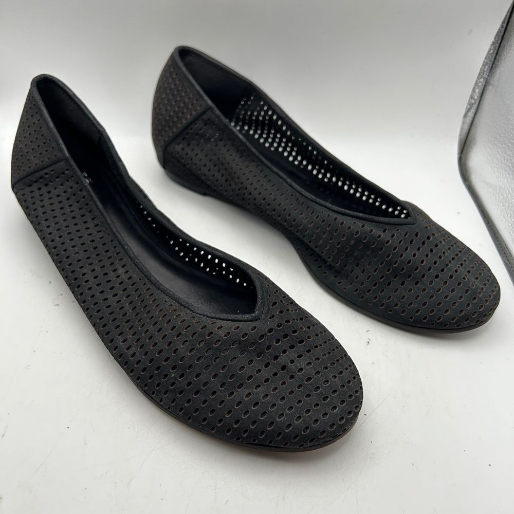 Eileen Fisher Humor Suede Ballet Flats Slip-On Black 9 1/2 perforated leather - Picture 6 of 12